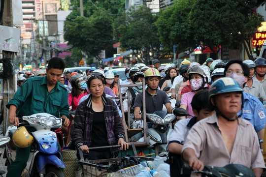 Nhiều người mệt mỏi do kẹt xe