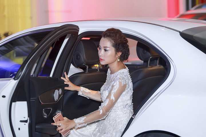 'Cuộc đời của Yến' là tác phẩm thứ hai của đạo diễn trẻ Đinh Tuấn Vũ sau Và anh sẽ trở lại. Phim nói về nạn tảo hôn ở vùng quê Bắc Bộ những năm giữa thế kỷ trước. Yến (Thúy Hằng) là một cô bé phải về nhà chồng từ năm 10 tuổi. 