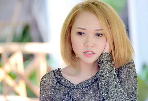 Đây là bộ phim mà Băng Di dành rất nhiều thời gian và tâm huyết cho vai diễn gai góc lần này. Kẻ thù giấu mặt là bộ phim tâm lí tình cảm nói về câu chuyện của những người bạn thân nhưng vì những hiểu lầm trong quá khứ của thế hệ trước làm họ quay lưng mưu hại lẫn nhau.