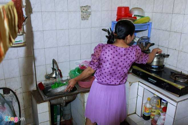 Cuộc sống thường ngày của nữ phó giáo sư ngôn ngữ học 8X