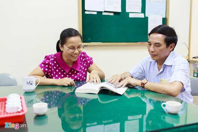 Cuộc sống thường ngày của nữ phó giáo sư ngôn ngữ học 8X