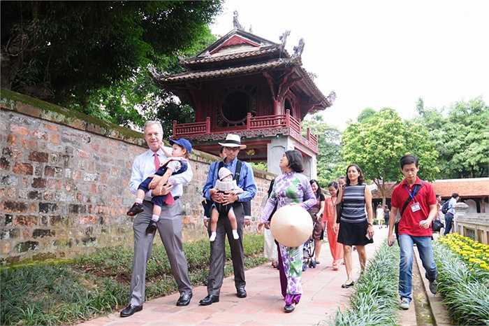 20/11 là ngày Nhà giáo Việt Nam, một trong những lễ kỷ niệm văn hoá quan trọng nhất của Việt Nam