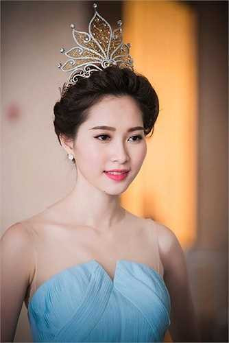 Thu Thảo ngày càng sở hữu một diện mạo hoàn hảo với phong cách thời trang thanh lịch, tinh tế và gương mặt không hề có 'góc chết' 