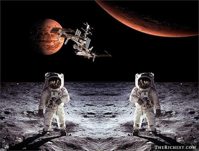 Người ta ước tính 75% lý thuyết vũ trụ dựa vào các mô phỏng trên máy tính. Các nghiên cứu bằng siêu máy tính sẽ giúp lí giải về hố đen khổng lồ, các hạt electron, proton.. tồn tạitrong vũ trụ.