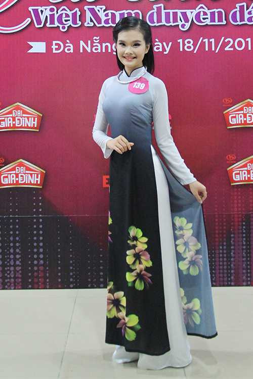 Nữ sinh viên Việt Nam duyên dáng 2015