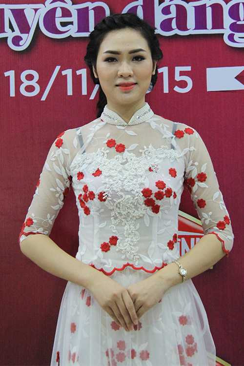 Nữ sinh viên Việt Nam duyên dáng 2015