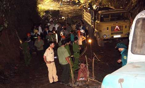 Hàng trăm chiến sỹ được điều động tới hiện trường vụ sập lò than