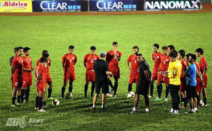 Các đội bóng trẻ Singapore chưa bao giờ được đánh giá cao ở các giải đấu khu vực, và càng không được đánh giá cao khi dự giải giao hữu ở Việt Nam.