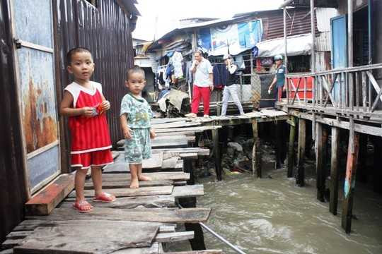 Có một khu nghèo 'nổi' giữa phố biển Nha Trang