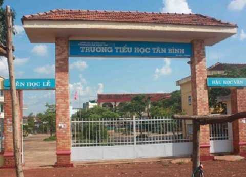 Đối tượng Tạ Thành Trung đã dâm ô với học sinh lớp 1 ngay tại phòng học.