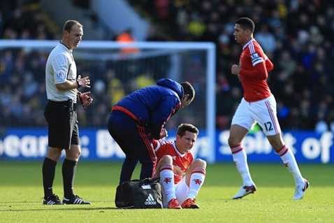 Herrera chấn thương khiến những quả đấm từ tuyến hai của MU thiếu sự sắc sảo Herrera chấn thương khiến những quả đấm từ tuyến hai của MU thiếu sự sắc sảo