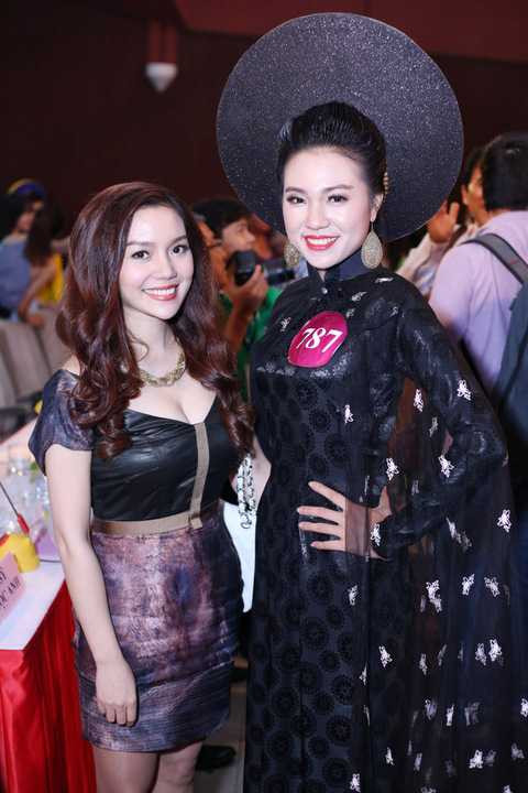 Nữ ca sĩ xinh đẹp Ngọc Anh sắp có album mới, hợp tác cùng nhạc sĩ trẻ Hải Âu, sẽ sớm được giới thiệu tới người hâm mộ trong thời gian tới.