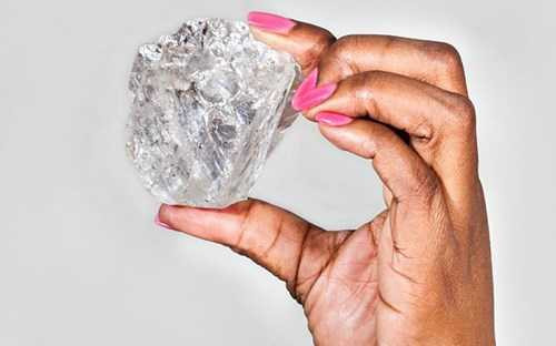 Viên kim cương khủng nặng 1.111 carat mới được tìm thấy tại Botswana. 