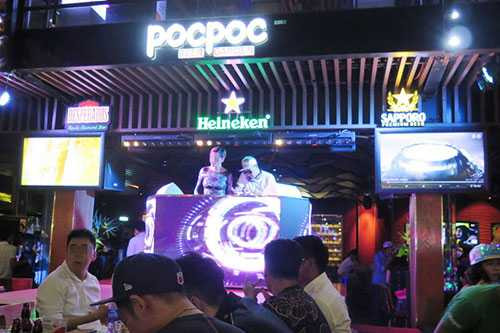 Siêu mẫu H.Y nổi tiếng, xuất hiện tại Pocpoc Beer Garden đêm 21/1 là DJ chỉnh nhạc Siêu mẫu H.Y nổi tiếng, xuất hiện tại Pocpoc Beer Garden đêm 21/1 là DJ chỉnh nhạc