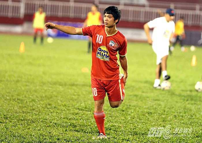 Người thì lại cho rằng, nó là số 'tử tử', nghĩa là 2 lần 'chết' thì là 'sống', là điềm lành và sống mạnh mẽ. (Ảnh: Quang Minh)