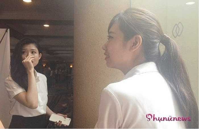 Mỗi thí sinh tới dự thi tiếp viên hàng không đều có ưu điểm ngoại hình riêng, rất nhiều chân dài trẻ trung xinh đẹp khiến mọi người ngắm nhìn không thể rời mắt. 