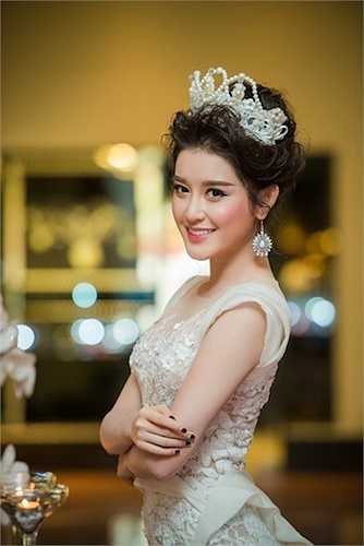 Vì thế, những lần xuất hiện của Huyền My trên sàn catwalk đều rất đặc biệt.