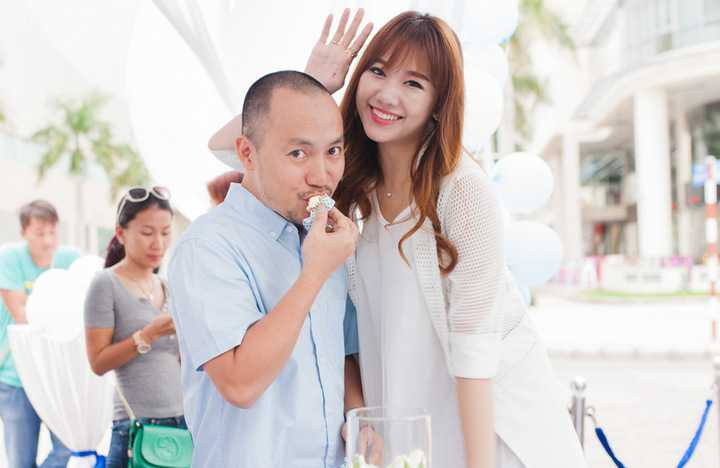 Yêu nhau lâu nhưng cả hai cũng có không ít lần giận dỗi. Nữ diễn viên người Hàn Quốc thổ lộ, lần giận nhau lâu nhất của cô và bạn trai kéo dài tới hơn một năm. Thậm chí, cả hai suýt chia tay nếu như Tiến Đạt không chủ động làm hòa. 