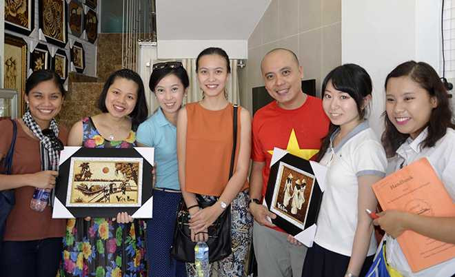 Tranh gạo Việt Nam cuốn hút thanh niên tài năng Đông Nam Á - Nhật Bản