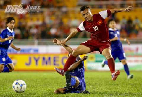 Hồ Tuấn Tài nâng tỷ số lên 2-0 cho U21 Việt Nam (Ảnh: Quang Minh) Hồ Tuấn Tài nâng tỷ số lên 2-0 cho U21 Việt Nam (Ảnh: Quang Minh)
