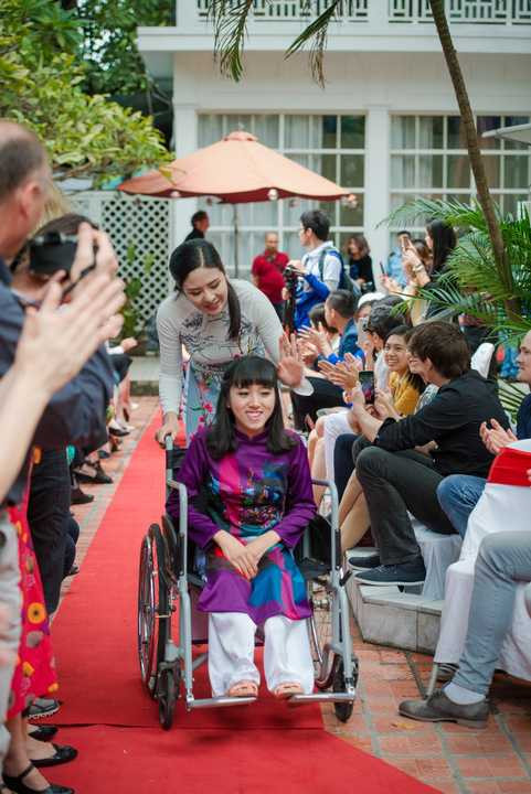 “Tôi đẹp, bạn cũng thế”