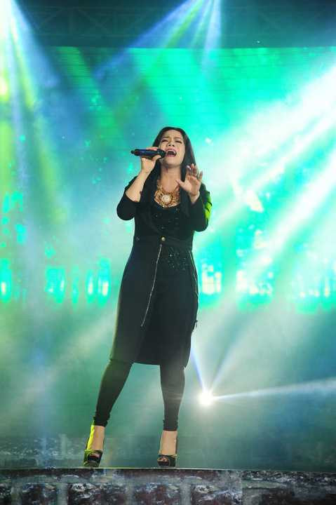 Để có được vóc dáng quyến rũ như hiện tại, cô phải lập kế hoạch dinh dưỡng để đảm bảo giảm cân mà vẫn đủ sữa cho con bú. Bên cạnh đó, cô cũng thực hiện chế độ luyện tập phù hợp.