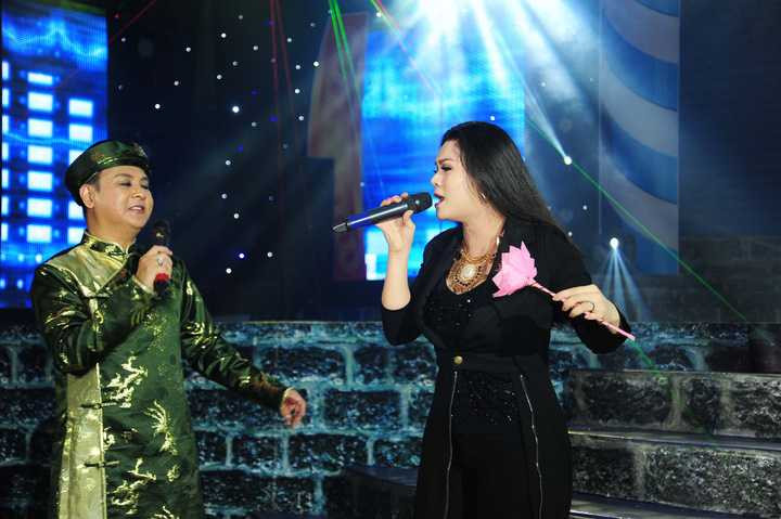 Cô tâm sự: Sinh con xong, tôi trở nên thấy yêu đời và cuộc sống ý nghĩa hơn rất nhiều. Con chính là niềm hạnh phúc và cả khối trách nhiệm lớn nhất mà tôi chưa từng được biết, cùng lúc cho tôi sự trưởng thành và sự tự tin của người mẹ.