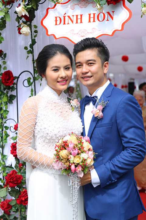 Ông xã tương lai Hữu Quân của nữ diễn viên Vân Trang sở hữu vẻ điển trai không hề thua kém những ngôi sao làng giải trí. 