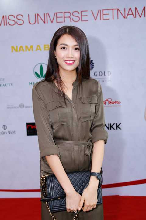 Tham dự còn có sự hiện diện của Á hậu 2 Hoa hậu Hoàn vũ Việt Nam 2015 Lệ Hằng.