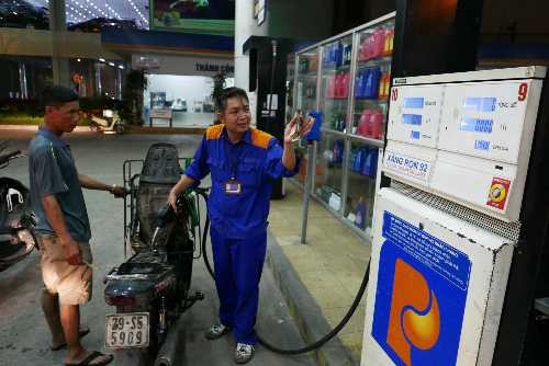 'Trồi sụt' thất thường như lợi nhuận của Petrolimex