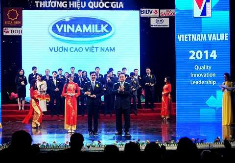 Tại Việt Nam, Vinamilk cũng là thương hiệu sữa duy nhất trong ngành sữa Việt Nam 4 lần liên tiếp đươc Chính phủ Việt Nam vinh danh Thương hiệu Quốc gia