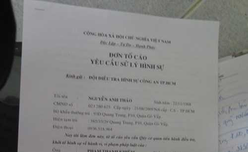 Đơn yêu cầu xử lý hình sự liên quan đến việc gia đình bà bị tấn công trong suốt hơn 2 năm qua 
