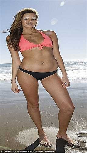 Đôi chân của Chase được đo gần đây nhất dài đến 1,3 mét, chỉ thua 2,3cm so với người đang có đôi chân đạt kỷ lục thế giới.