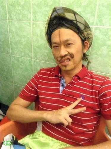 Hoài Linh hài hước khi vào vai Alibaba. (Trung Ngạn)