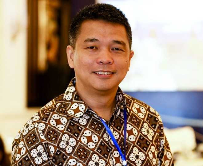 Giáo sư Jay Batongbacal