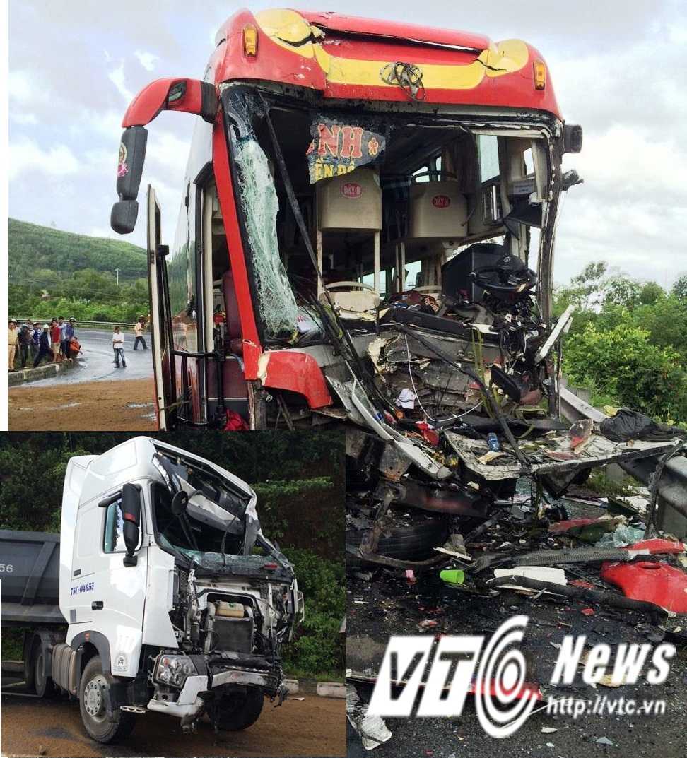 Hiện trường xảy ra vụ tai nạn kinh hoàng.