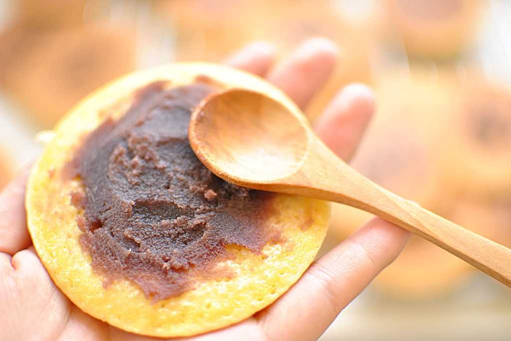 Trổ tài làm bánh rán Dorayaki đến Đô-rê-mon cũng phát thèm