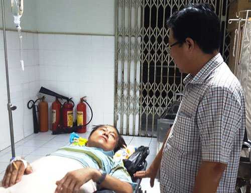 Ông Chúc Gia Quý kể lại giây phút trước khi bị hất tung (Ảnh: Dân Vịêt)