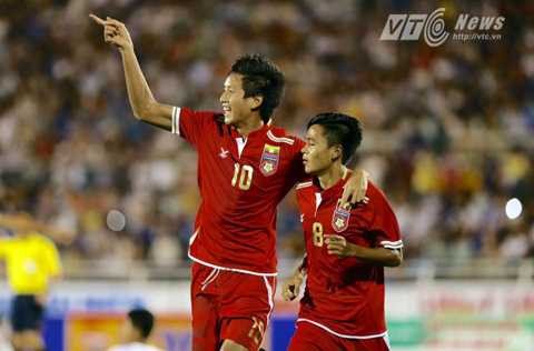 Hàng thủ U21 HAGL bộc lộ ra nhiều vấn đề yếu kém khi đề U21 Myanmar có 3 bàn thắng (Ảnh: Quang Minh)