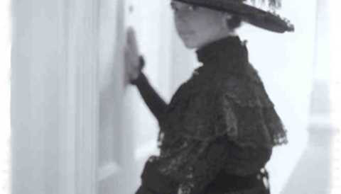 Kate Morgan được cho là đã nhiều lần xuất hiện tại hành lang của khách sạn Kate Morgan được cho là đã nhiều lần xuất hiện tại hành lang của khách sạn