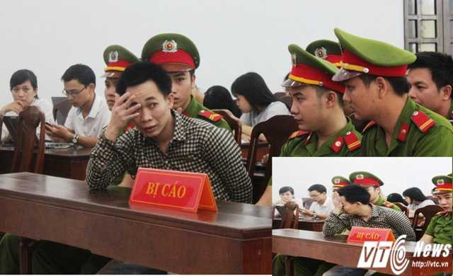 Vinh bật khóc khi nhìn vợ, con và gia đình nhà vợ.