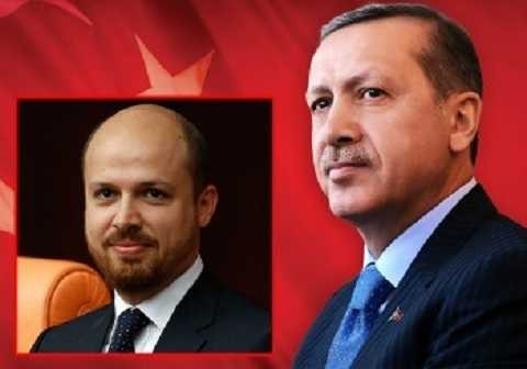 Tổng thống Thổ Nhĩ Kỳ (phải) và con trai