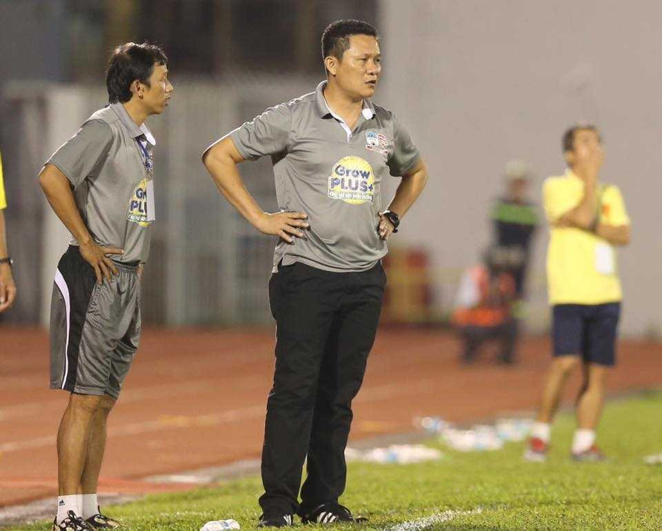 HLV U21 HAGL mỉa mai: HLV U21 Việt Nam nên học lại cách ứng xử