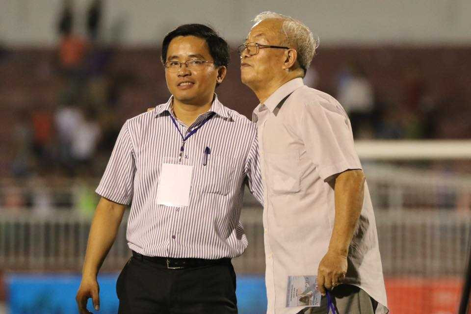 Trưởng đoàn HAGL hạnh phúc