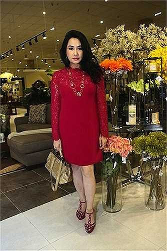 Nhẹ nhàng hơn, có ý kiến cho rằng phải theo dõi cuộc thi thì mới biết Mr Đàm và Hà Hồ huấn luyện thí sinh như thế nào chứ trước khi Giọng hát Việt diễn ra, không ai có thể biết trước được.