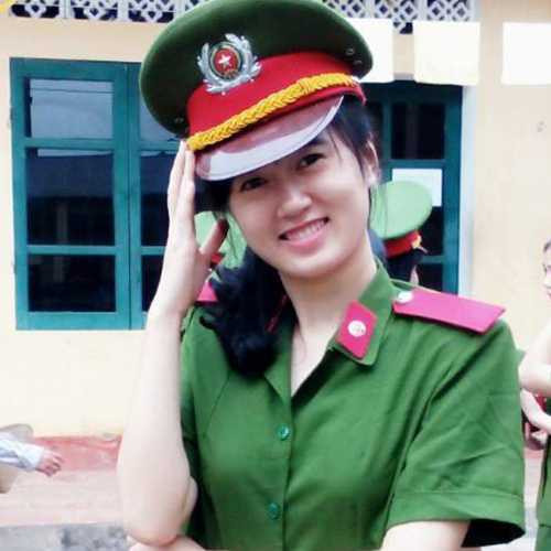 Đồng Nguyệt Hằng