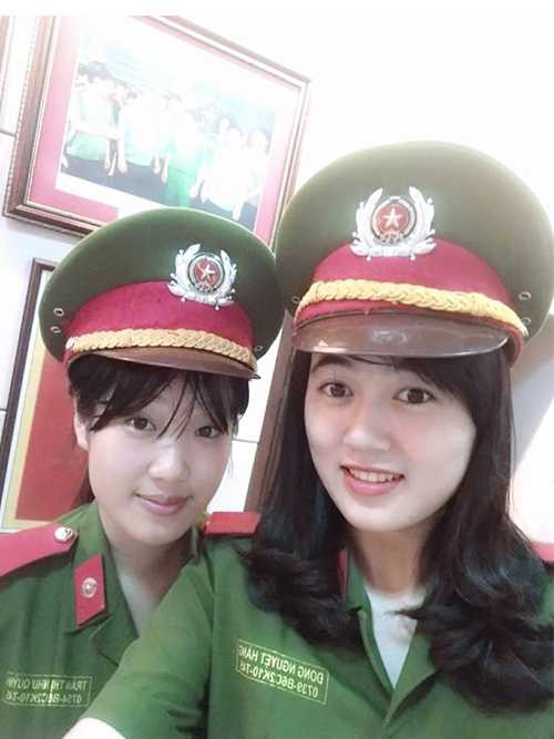 Đồng Nguyệt Hằng