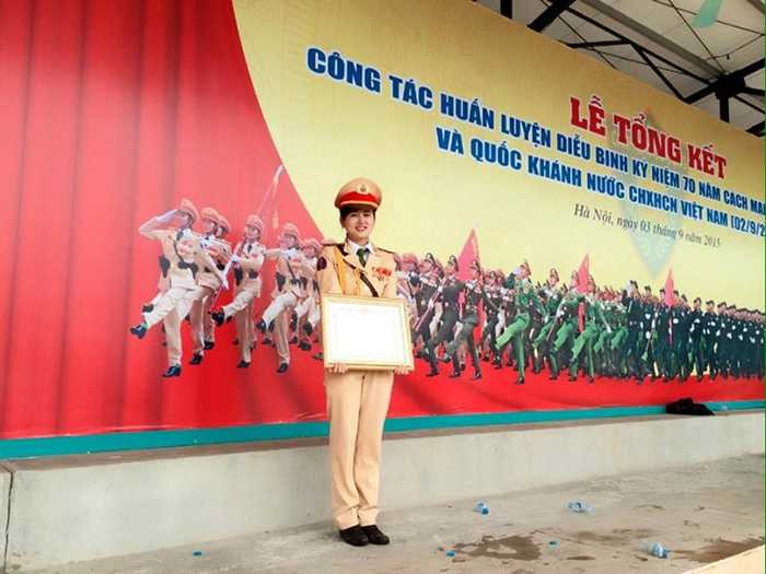 Đồng Nguyệt Hằng