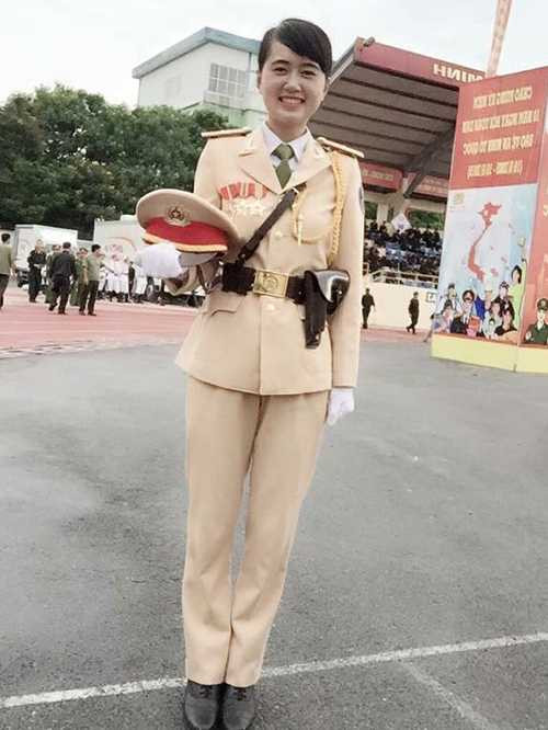 Đồng Nguyệt Hằng