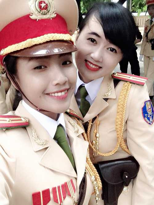 Đồng Nguyệt Hằng